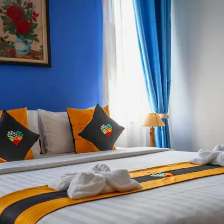 Antonios Villa Hotel Siem Reap Exterior photo